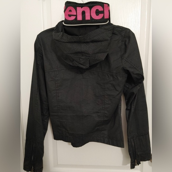 Lightweight Bench Jacket with Hidable Hood - Picture 5 of 6